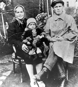 Cuộc đời Boris Yeltsin qua ảnh - 1 Cuộc đời Boris Yeltsin qua ảnh - 1