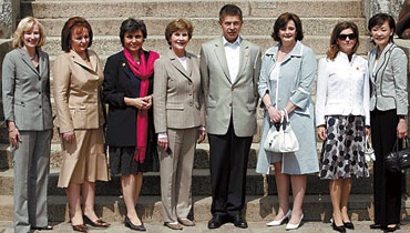 Đệ nhất phu nhân Pháp "mất tích" khỏi G8 - 2