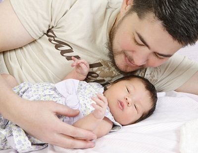 Ảnh tổ ấm nhỏ của “người đàn ông mang bầu” - 2