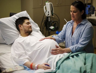 Ảnh tổ ấm nhỏ của “người đàn ông mang bầu” - 8