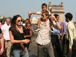 Madonna phỉ báng Brad Pitt và Angelina Jolie - 6 Madonna phỉ báng Brad Pitt và Angelina Jolie - 6