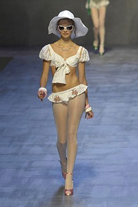 Blugirl: Vẻ đẹp đa phong cách - 10