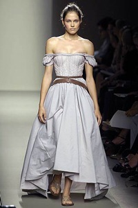 Bottega Veneta: Nét thanh cao quyến rũ - 23