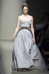 Bottega Veneta: Nét thanh cao quyến rũ - 24