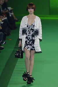 Christian Lacroix: Những con manơkanh xinh đẹp - 15 Christian Lacroix: Những con manơkanh xinh đẹp - 15