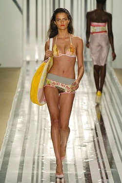 Tươi trẻ phong cách Custo Barcelona - 5