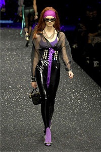 D&G: Nét phá cách gợi cảm - 14