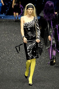D&G: Nét phá cách gợi cảm - 7