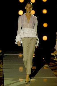 Douglas Hannant: Dịu dàng - 4