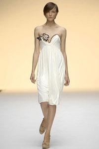 Emma Cook: Một vẻ đẹp nữ tính - 12