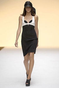 Emma Cook: Một vẻ đẹp nữ tính - 18