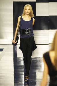 Fendi: Vẻ đẹp thanh lịch của một thiếu nữ - 16