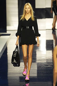 Fendi: Vẻ đẹp thanh lịch của một thiếu nữ - 23