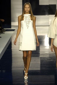 Fendi: Vẻ đẹp thanh lịch của một thiếu nữ - 7