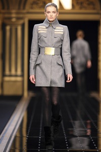 Hãy để trang phục "nói" lên điều bạn muốn! - 1