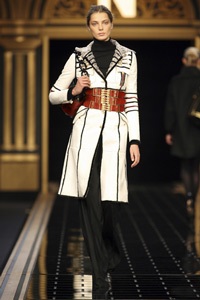 Hãy để trang phục "nói" lên điều bạn muốn! - 18