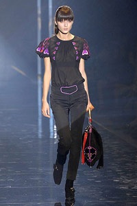 Gucci - Thương hiệu của những người sành điệu - 4