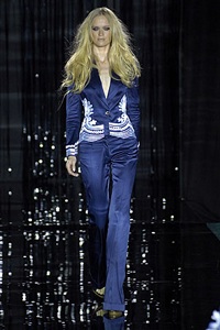 Nét quyến rũ đặc trưng của Julien Macdonald - 4