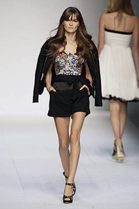 La Perla: Vẻ đẹp dịu dàng và bay bổng - 15