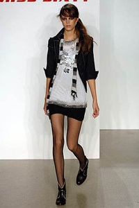 Miss Sixty: Một phong cách ngổ ngáo - 15