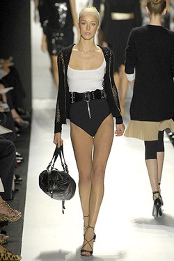 Micheal Kors: Sức hút mang phong cách sexy - 10