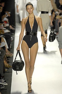 Micheal Kors: Sức hút mang phong cách sexy - 11