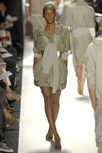 Micheal Kors: Sức hút mang phong cách sexy - 32