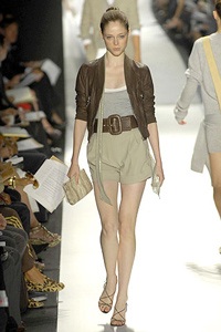 Micheal Kors: Sức hút mang phong cách sexy - 39