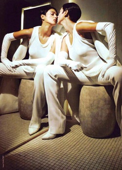 Khám phá vẻ đẹp tiềm ẩn của người đẹp nước Ý - 4 Khám phá vẻ đẹp tiềm ẩn của người đẹp nước Ý - 4