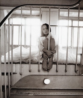 Người phụ nữ có sức cám dỗ chết người - 1