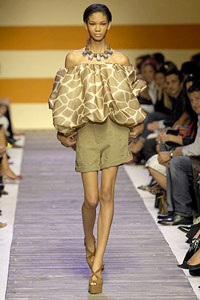 Moschino Cheap & Chic: Quyến rũ tuổi 20 - 2