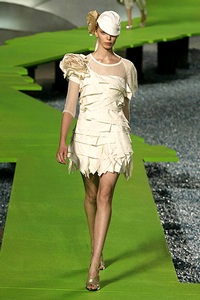 Marc Jacobs: Sự "biến hoá" của trang phục - 10