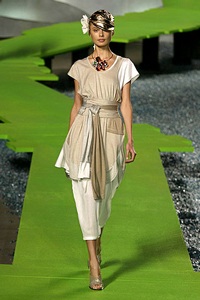 Marc Jacobs: Sự "biến hoá" của trang phục - 6