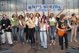 Theo chân Hoa hậu Mai Phương Thuý đến Gizycko - 8