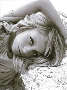 Cô nàng có mái tóc quyến rũ nhất thế giới! - 6