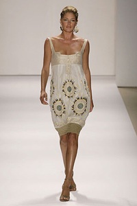 Nicole Miller: Đẹp rạng ngời mà không chói loá - 9