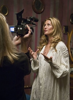 Gisele, Jess và vợ chồng J.Lo hoá thân thành nhân vật hoạt hình - 6