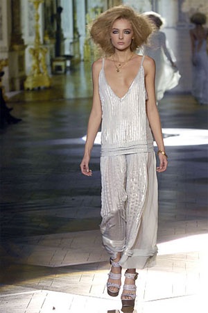 Bay bổng với BST xuân/hè 2008 của Roberto Cavalli - 23