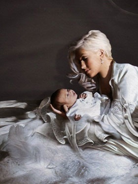 Christina Aguilera lại muốn có thêm em bé - 1