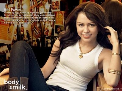 "Siêu mẫu nội y" Heidi Klum quảng cáo sữa! - 14
