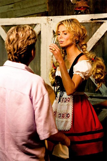 "Siêu mẫu nội y" Heidi Klum quảng cáo sữa! - 4 "Siêu mẫu nội y" Heidi Klum quảng cáo sữa! - 4