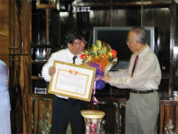 “Học bổng Khuyến học VNPT” đến với 100 học sinh xứ Nghệ - 2 “Học bổng Khuyến học VNPT” đến với 100 học sinh xứ Nghệ - 2