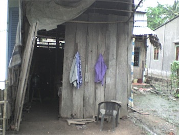 Mảnh đời bế tắc không ai chăm sóc - 1 Mảnh đời bế tắc không ai chăm sóc - 1