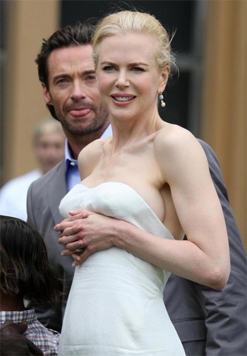 “Thiên nga nước Úc” suýt gặp "sự cố" với váy - 2