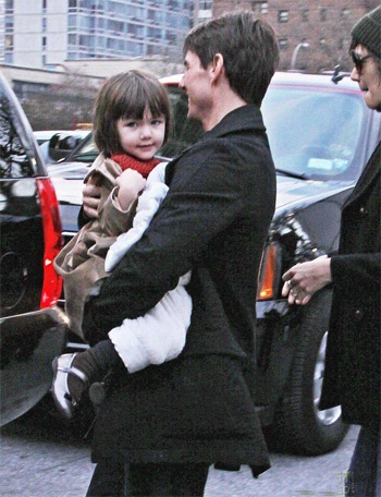 Vợ chồng TomKat - Beck gây náo loạn cả một khu phố - 3 Vợ chồng TomKat - Beck gây náo loạn cả một khu phố - 3