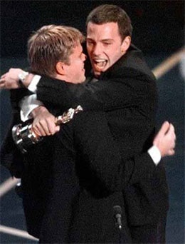 George sẵn sàng giúp Matt Damon làm người đàn ông… sexy  - 1