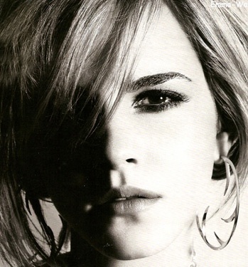 Cô phù thủy nhỏ của “Harry Potter” ngày càng gợi cảm - 1 Cô phù thủy nhỏ của “Harry Potter” ngày càng gợi cảm - 1