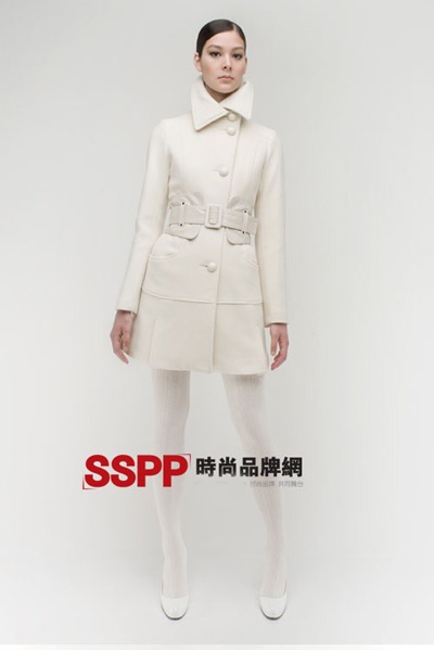 Những mẫu áo khoác dạ độc đáo của Mackage - 2