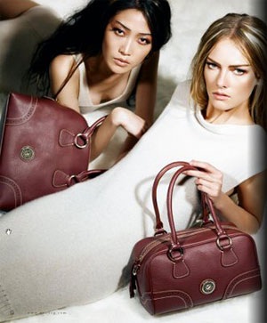 Sành điệu với BST túi xách Dooney & Bourke  - 4