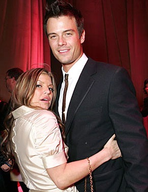 Fergie và Josh Duhamel đính hôn - 1